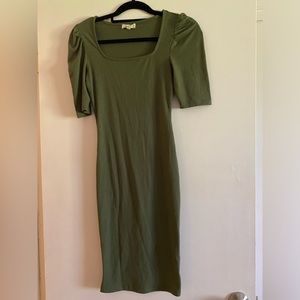 Used it one time, green, maxi dress , puffy sleeve